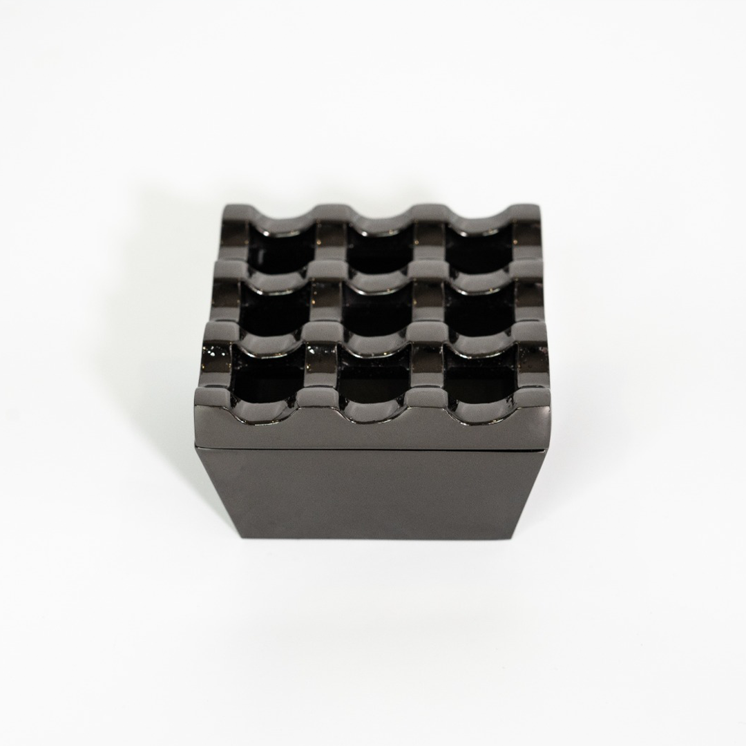 9 Hole Ashtray Black